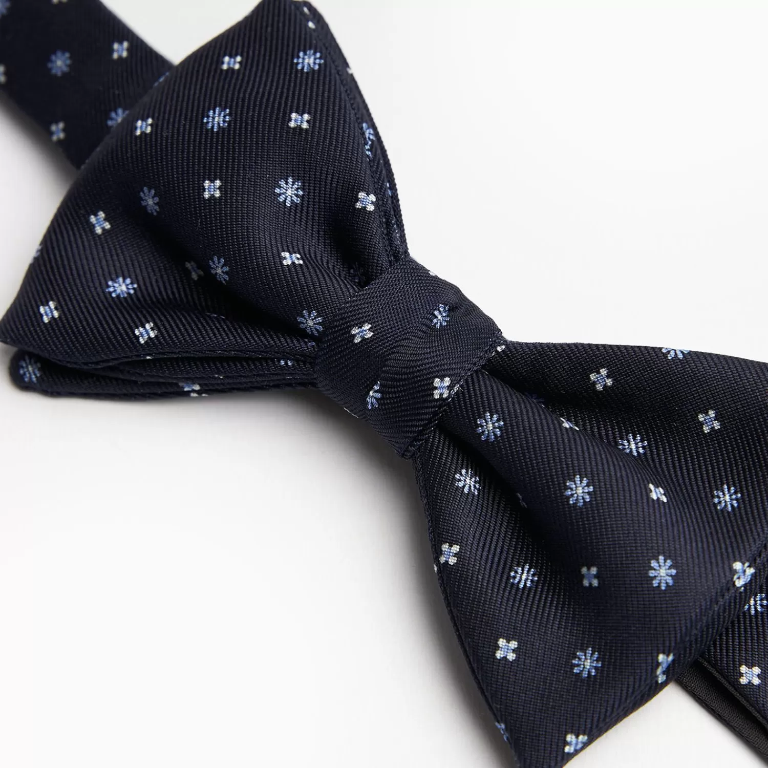Dark Blue Pre-Knotted Silk Bowtie - Mall Flower Pattern>E.Marinella Fashion