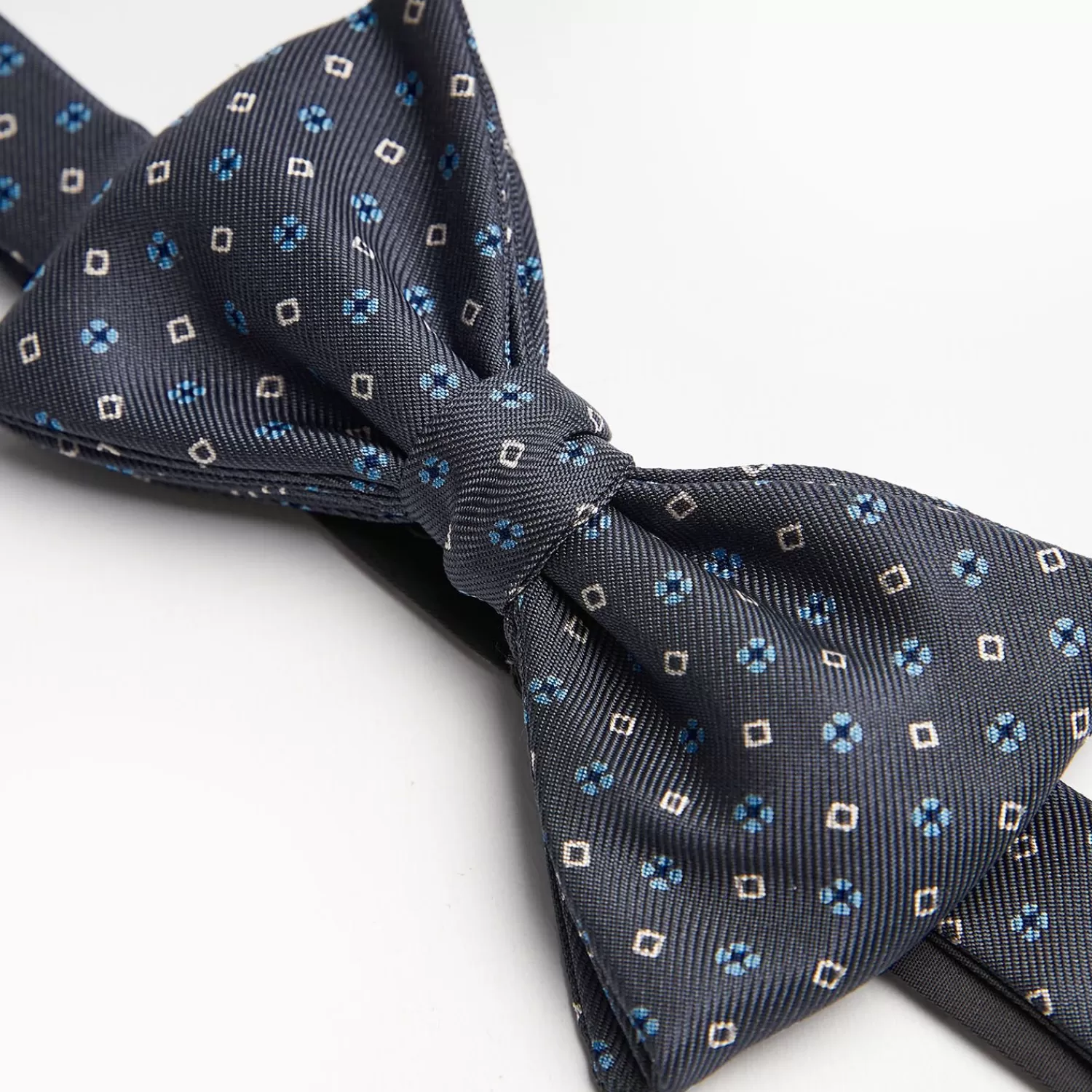 Dark Grey Pre-Knotted Silk Bowtie - Small Flower Pattern>E.Marinella Clearance