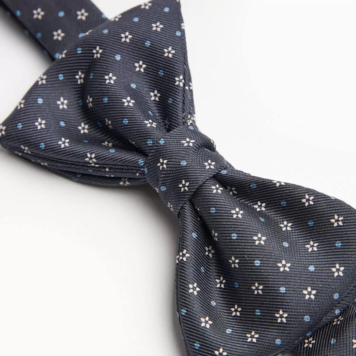 Dark Grey Pre-Knotted Silk Bowtie - Small Flower Pattern>E.Marinella New
