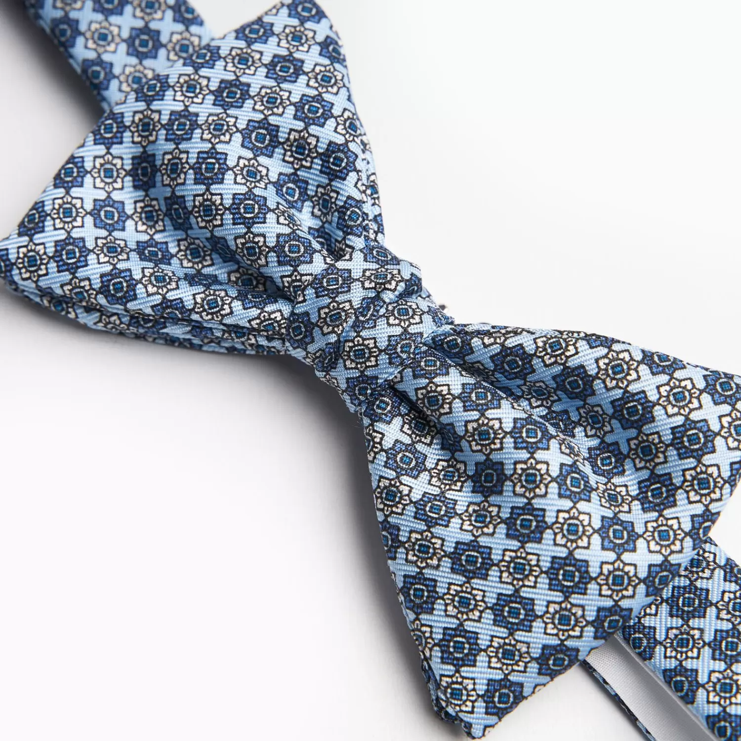 Light Blue Pre-Knotted Silk Bowtie- Large Flower Pattern>E.Marinella Cheap